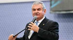 Coronel pede conteúdo das contas desativadas pelo Face ligadas ao clã Bolsonaro