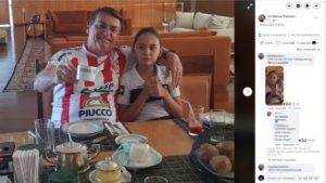 Bolsonaro posta foto com filha e rebate crítica: “Já tomou Caracu hoje?”