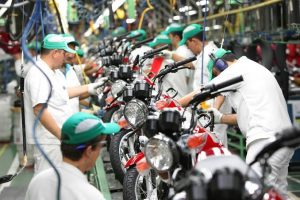 Cresce demanda por motos, mas há preço alto e gargalos na produção