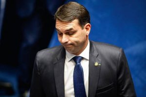 MPF-RJ aciona Justiça para quebras de sigilos de assessores de Flávio Bolsonaro