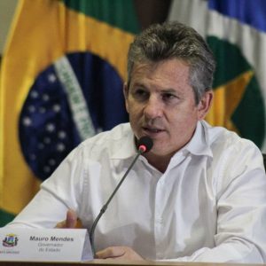 Governador Mauro Mendes é internado com pneumonia