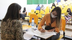 Contratos temporários serão prorrogados por mais um ano
