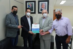 Governo de Goiás celebra parceria inédita com governo federal para regularizar área em Corumbá que será destinada à construção de moradias
