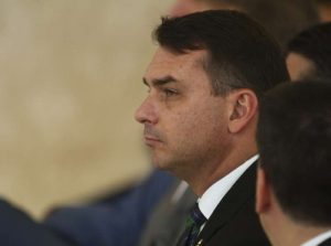 MP-RJ nega ter denunciado Flávio Bolsonaro