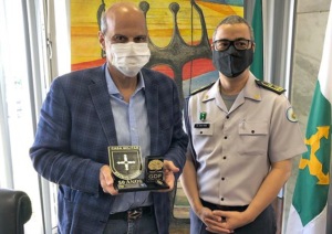Paco Britto é agraciado com homenagem pelos 50 anos da Casa Militar do DF