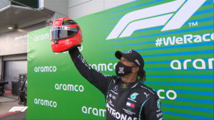 Hamilton vence GP de Eifel e iguala recorde de Schumacher
