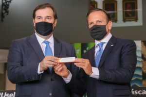 Maia pede diálogo entre Doria e Bolsonaro