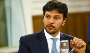 Bolsonarista contra bolsonarista por 5G