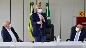 Em Goiânia, ministro da Educação confirma recursos para garantir segurança às escolas quando retornarem aulas presenciais