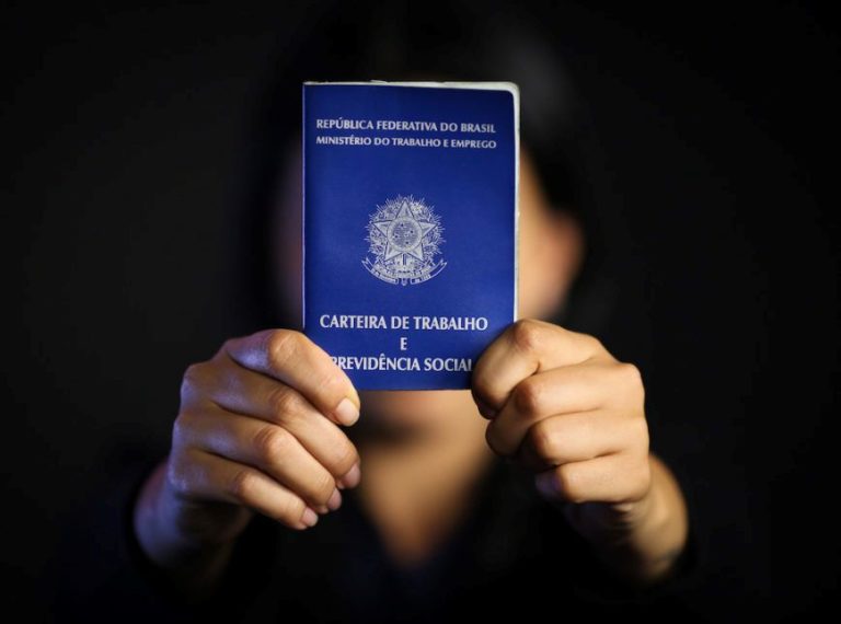 DF tem 631 vagas de emprego nesta sexta; salários chegam a R$ 4 mil
