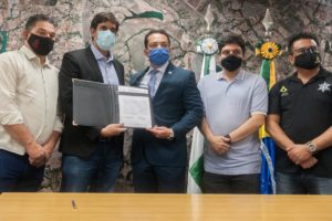 José Gomes reassume mandato na Câmara Legislativa