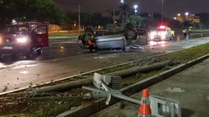 Temporal e acidentes marcam domingo no DF