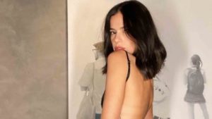 “Me arrependo de ter insistido muito em alguns”, diz Bruna Marquezine sobre relacionamentos