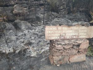 Fogo expande na Chapada Diamantina