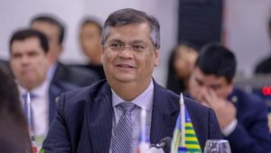 Senador solicita quebra de sigilo telefônico e telemático do ministro Flávio Dino na CPMI do 8 de Janeiro