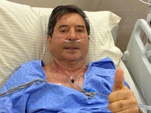 Ronaldo Caiado deseja rápida recuperação a Maguito Vilela