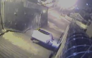 VÍDEO: motorista corta caminho em local perigoso