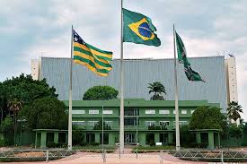 Caiado anuncia R$ 20 milhões para compra de 250 mil cestas básicas