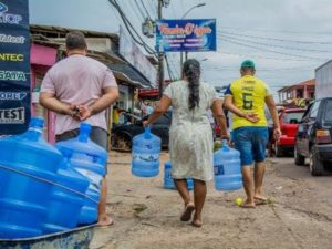 Alcolumbre pede a Bolsonaro para ir a Macapá