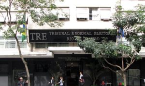 TRE-RJ defende fiscal que apontou arma para candidato a vereador