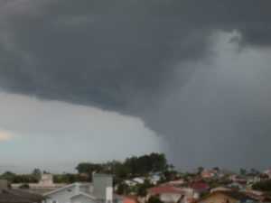 Marinha emite alerta de ciclone subtropical para estados do Sul e MS