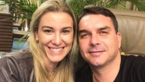 Caso rachadinha: MP diz ser “incalculável” o valor total que teria sido repassado a Flávio Bolsonaro e esposa