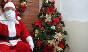 Papai Noel é ‘imune’ ao coronavírus e poderá distribuir presentes, diz OMS