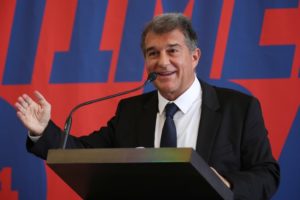 Laporta oficializa candidatura à presidência do Barcelona e aposta: “Messi dará uma chance”