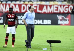 Flamengo dá sinal positivo a oferta do Chipre por Lincoln