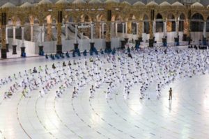 Arábia Saudita começa a vacinar a população contra a covid-19