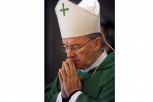 Ex-embaixador do Vaticano na França é condenado à prisão por agressões sexuais