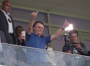 Bolsonaro confirma presença em jogo beneficente em Santos