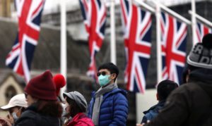 Reino Unido avalia medidas para evitar nova cepa da covid-19