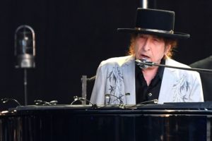 Universal Music adquire acervo completo de Bob Dylan em acordo de R$ 1,5 bi