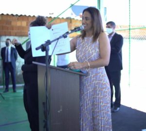 Flávia Arruda anuncia recursos para construção de feiras permanentes do Areal e Aniqueira