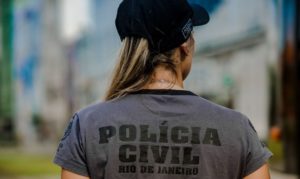 PMs são presos suspeitos de tentar matar inspetor no Rio