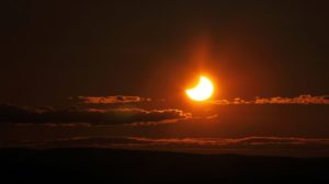 Eclipse parcial do sol pode ser visto em Brasília