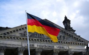 Alemanha bate recorde infeliz com 952 mortes pelo Covid no primeiro dia de lockdown