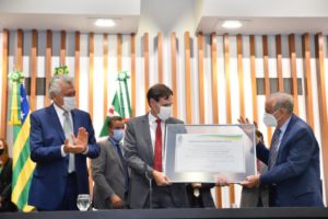 “Iris rompeu todos os recordes na política”, diz Caiado