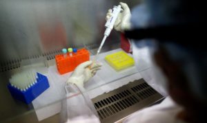 RJ registra 2,6 mil novos casos de Covid-19 e tem 219 pessoas na fila por UTI no estado