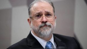 Aras aproveita os resultados da Lava Jato