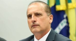 Onyx e Ramos podem ser próximos a entregar cargos a partidos do Centrão