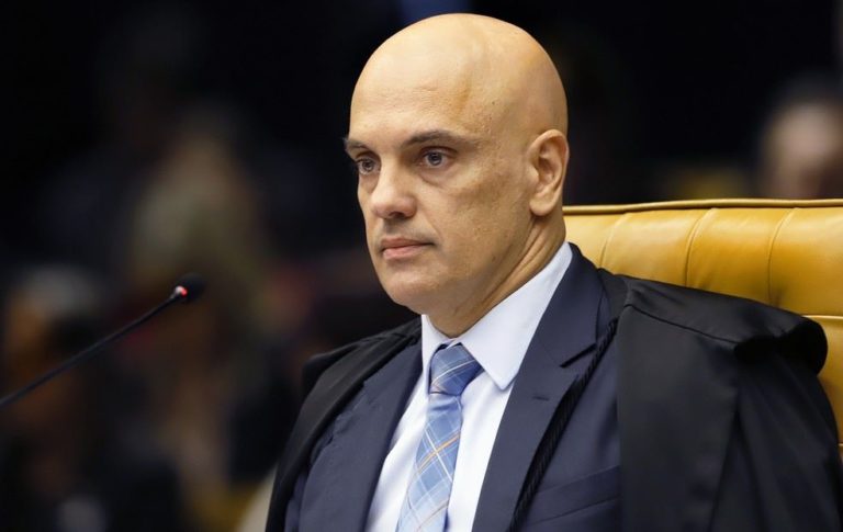 STF negou: Bolsonaro não recupera passaporte