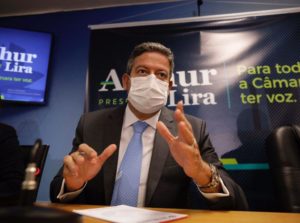 Arthur Lira lança candidatura a presidente da Câmara com apoio de 160 deputados