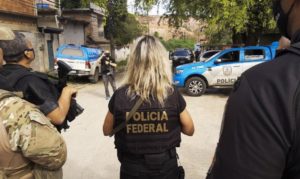 Polícia Federal combate pornografia infantil no Rio