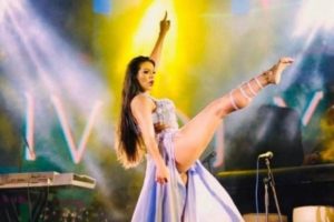 Brasileira no Egito viraliza com dança do ventre e vira sucesso internacional