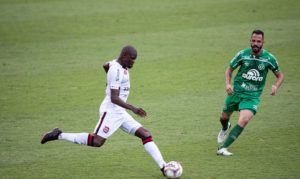 Chape empata com Brasil de Pelotas e fica na vice-liderança da Série B