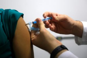 Deve acabar hoje o primeiro lote de vacinas do Hospital de Base
