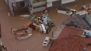 Chuva já provoca estragos em SP