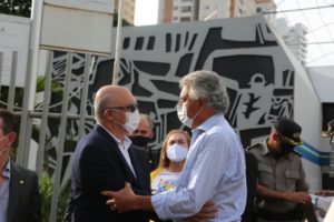 Vacinação contra Covid-19 em Goiás começa de forma imediata, anuncia Caiado